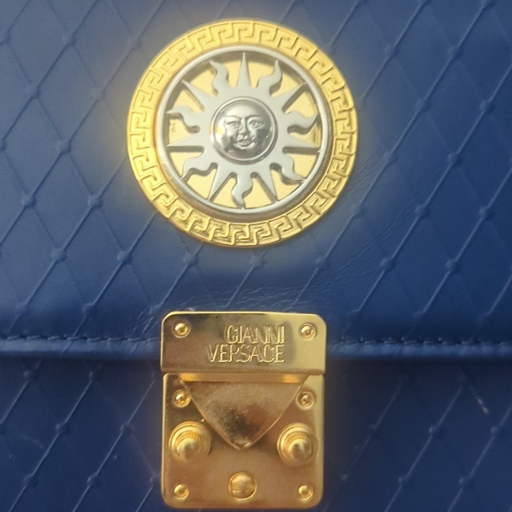Versace Starburst Clutch Leather Gold Medusa .SALE PRICE.FINAL - Picture 2 of 13